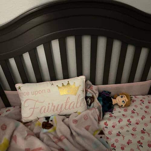 image of crib- comfortable sleep environment for your toddler